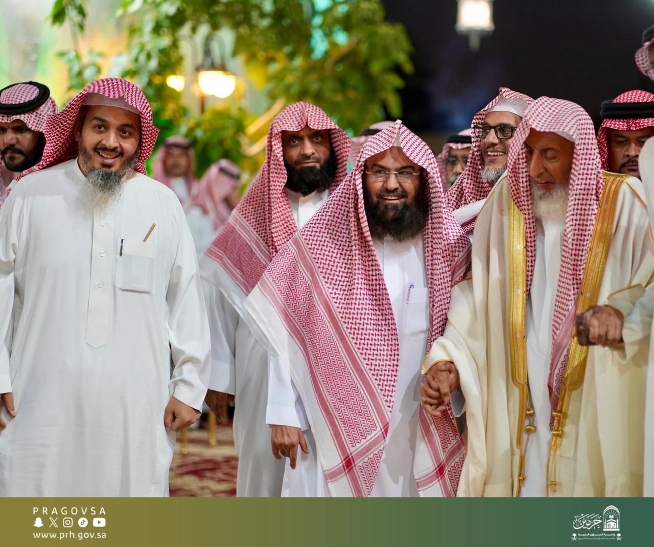 الرئاسة تحتضن آخر تكريم لسماحة الشيخ عبدالعزيز بن عبدالله آل الشيخ